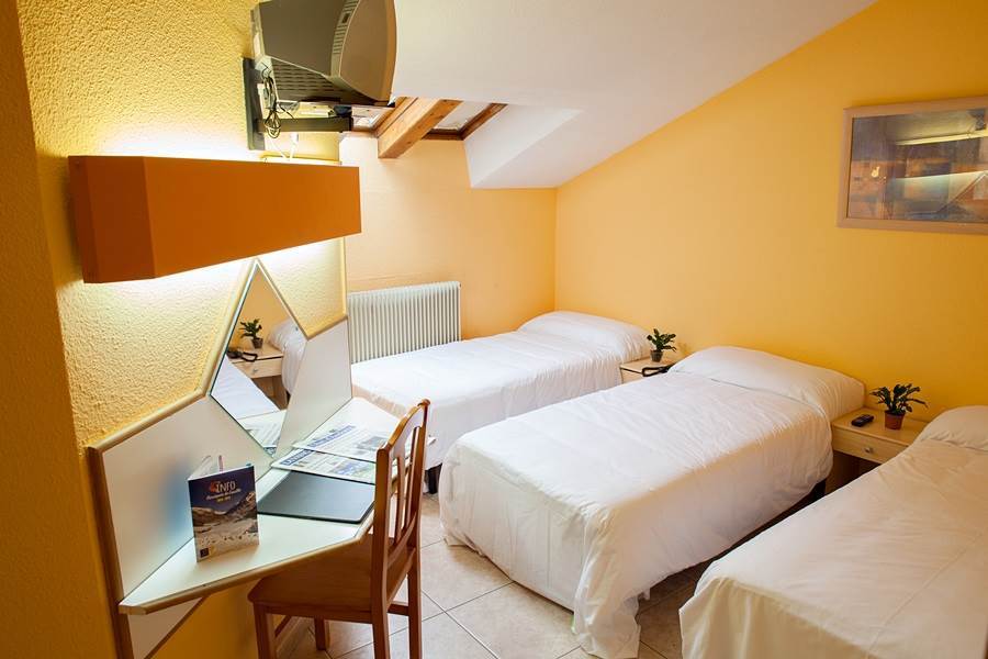 Hotel Les Terres LʼAldosa Exteriör bild